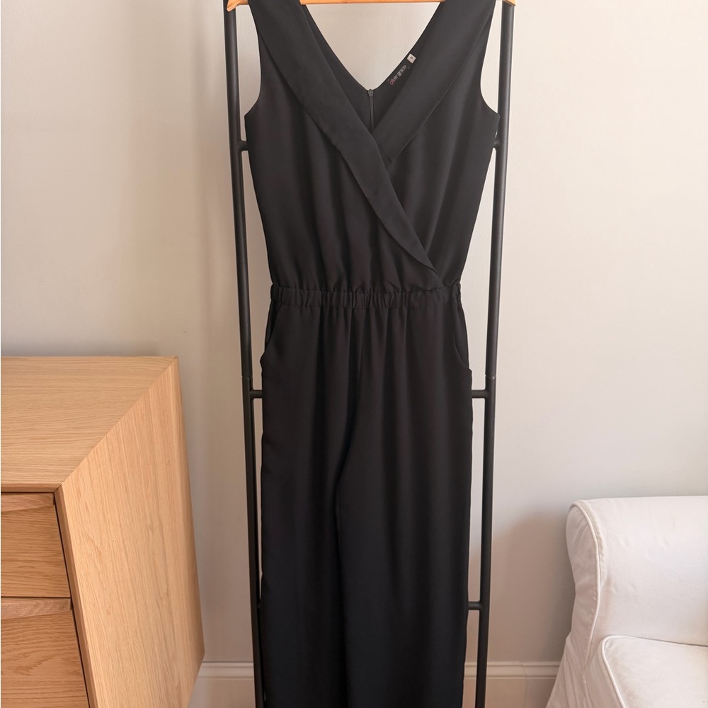 Black Sleeveless Jumpsuit